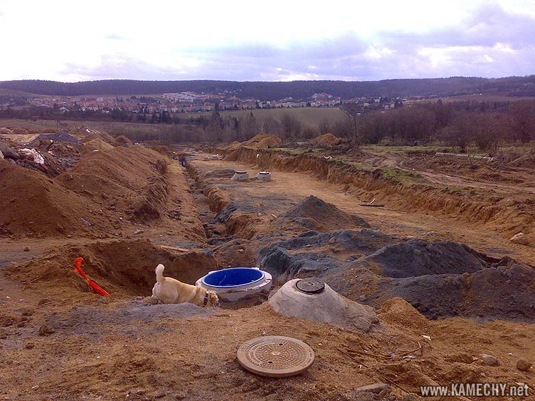 Aktuální stav stavby Kamechy I (etapa 5.) dne 23. 3. 2008