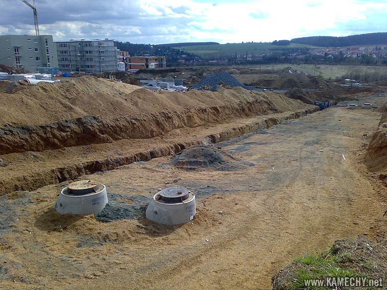 Aktuální stav stavby Kamechy I (etapa 5.) dne 23. 3. 2008