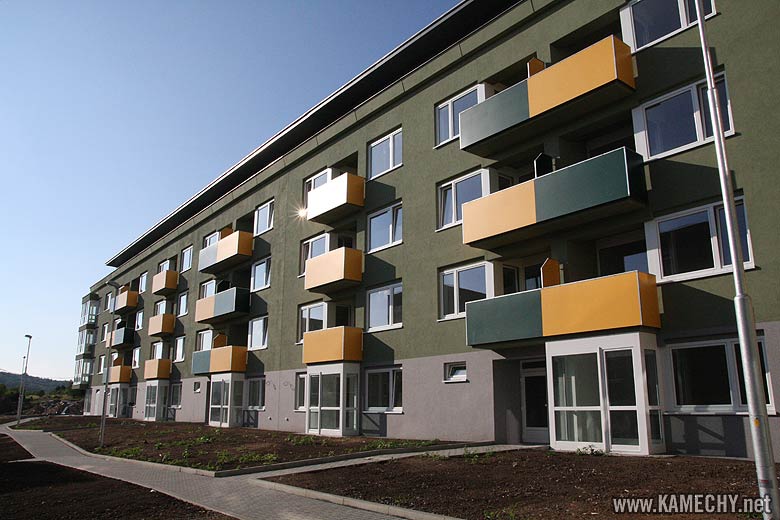 Aktuální stav stavby Kamechy I (etapa 2.) dne 4. 7. 2008