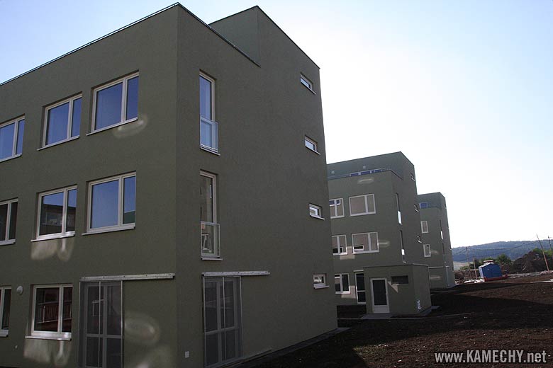 Aktuální stav stavby Kamechy I (etapa 2.) dne 4. 7. 2008