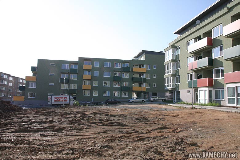 Aktuální stav stavby Kamechy I (etapa 2.) dne 4. 7. 2008