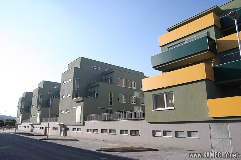 Aktuální stav stavby Kamechy I (etapa 2.) dne 4. 7. 2008