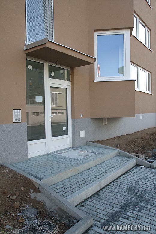 Aktuální stav stavby Kamechy I (etapa 2.) dne 4. 7. 2008