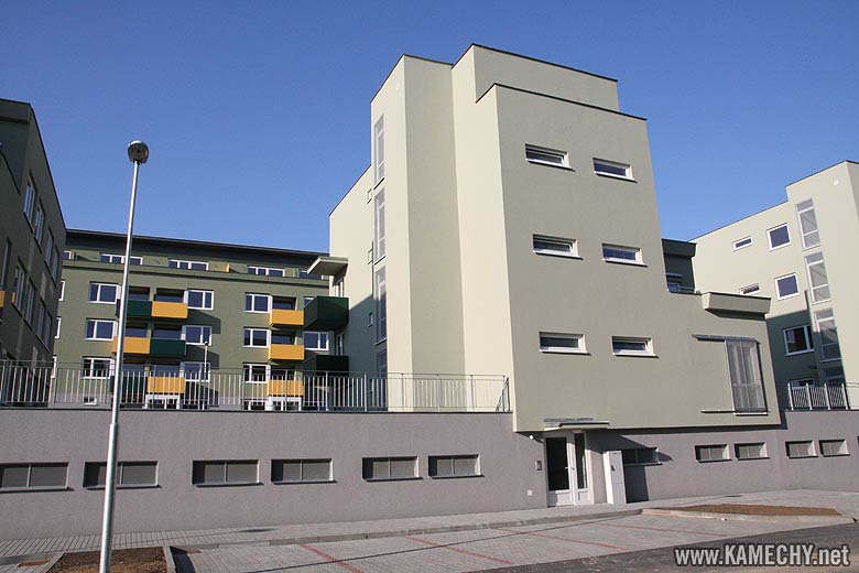 Aktuální stav stavby Kamechy I (etapa 2.) dne 4. 7. 2008