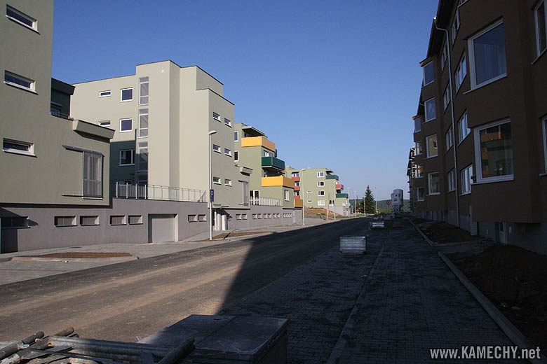 Aktuální stav stavby Kamechy I (etapa 2.) dne 4. 7. 2008