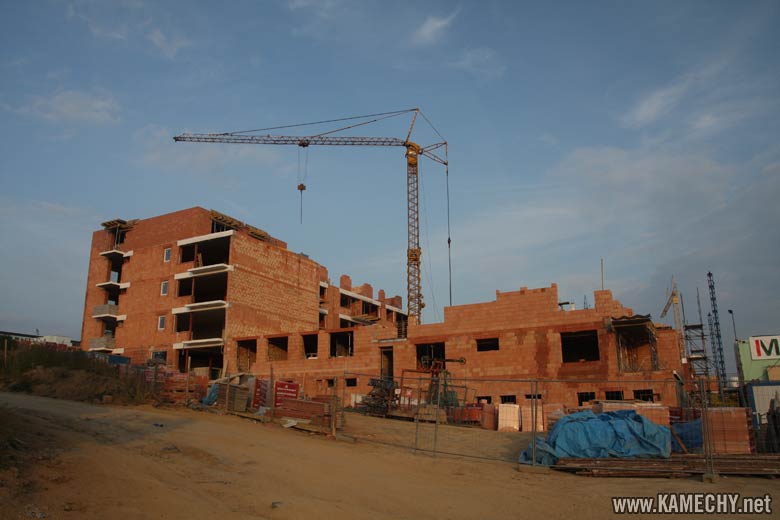 Aktuální stav stavby Kamechy I (etapa 5.) dne 12. 9. 2008