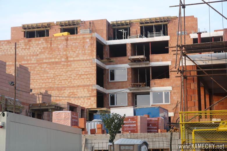 Aktuální stav stavby Kamechy I (etapa 5.) dne 12. 9. 2008