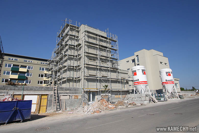 Aktuální stav stavby Kamechy I (etapa 3.) dne 25. 4. 2009