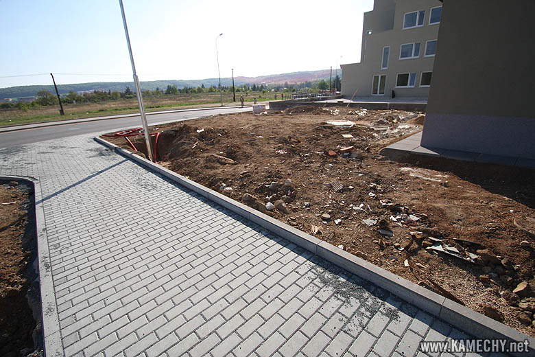 Aktuální stav stavby Kamechy I (etapa 3.) dne 25. 4. 2009