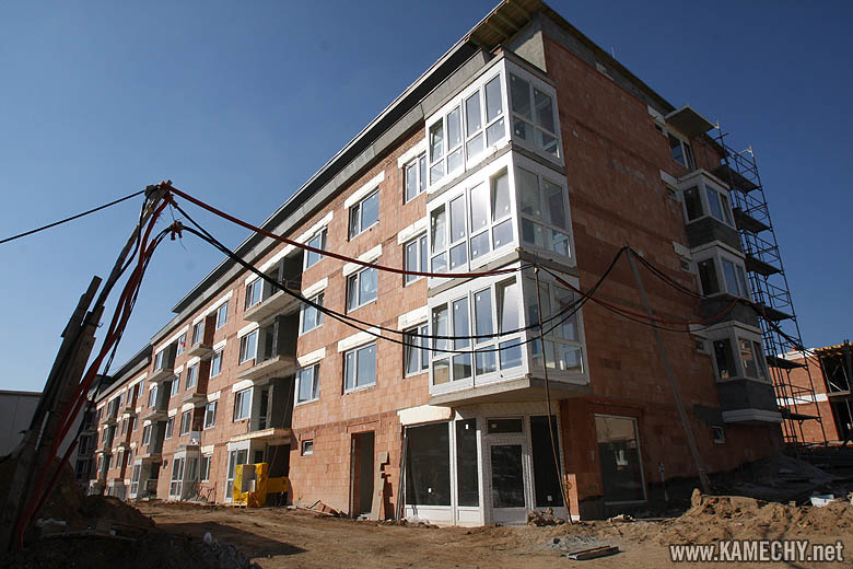 Aktuální stav stavby Kamechy I (etapa 5.) dne 25. 4. 2009