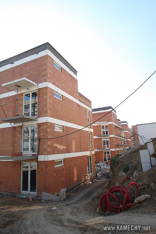 Aktuální stav stavby Kamechy I (etapa 5.) dne 25. 4. 2009