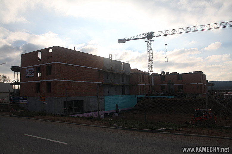 Aktuální stav stavby Kamechy III dne 14. 11. 2010